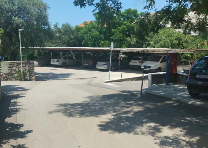 Dr. Jo~ 2 Bedroom Apartment With Free Parking ~