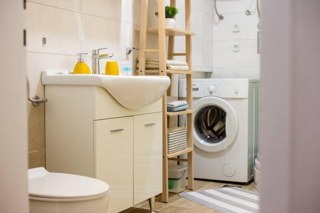 Lägenhet Dr. Jo~ 2 Bedroom With Free Parking ~ Dubrovnik