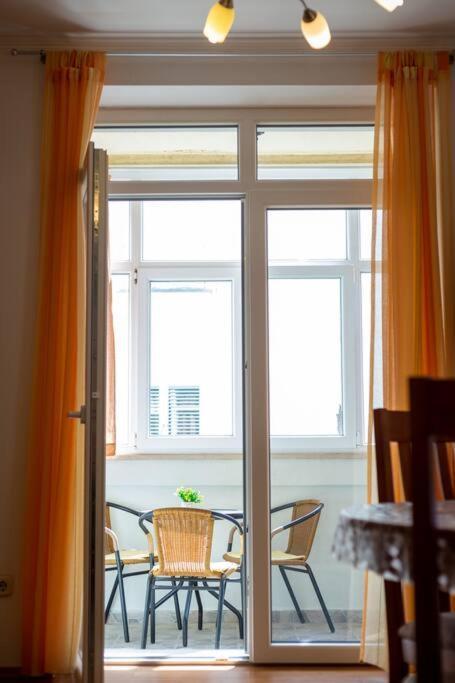 Dr. Jo~ 2 Bedroom With Free Parking ~
