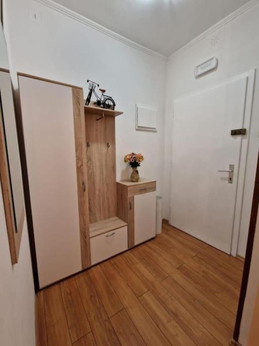 Dr. Jo~ 2 Bedroom With Free Parking ~ * Dubrovnik