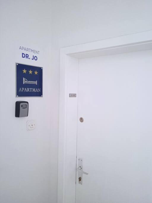 Dr. Jo~ 2 Bedroom With Free Parking ~